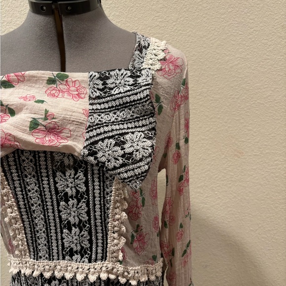 Lily women’s Boho top - XL - Picture 6 of 8